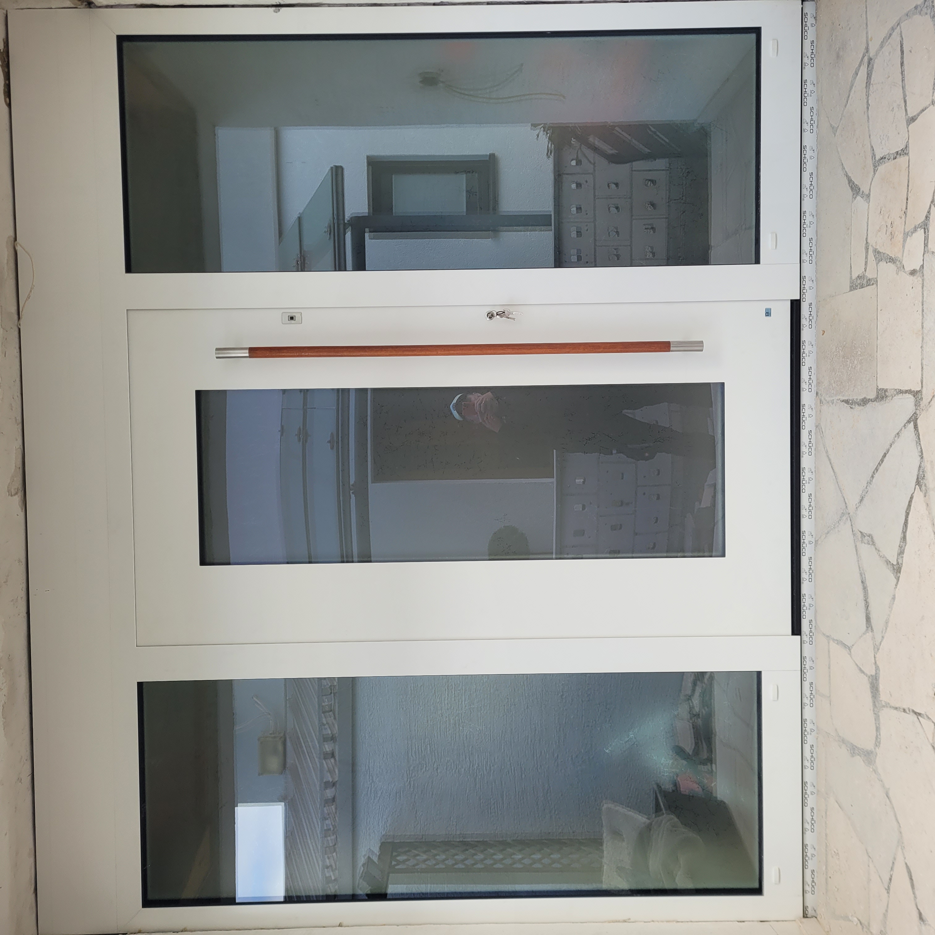 Haustürelement am Gebäude – Referenz von WB Bauelemente