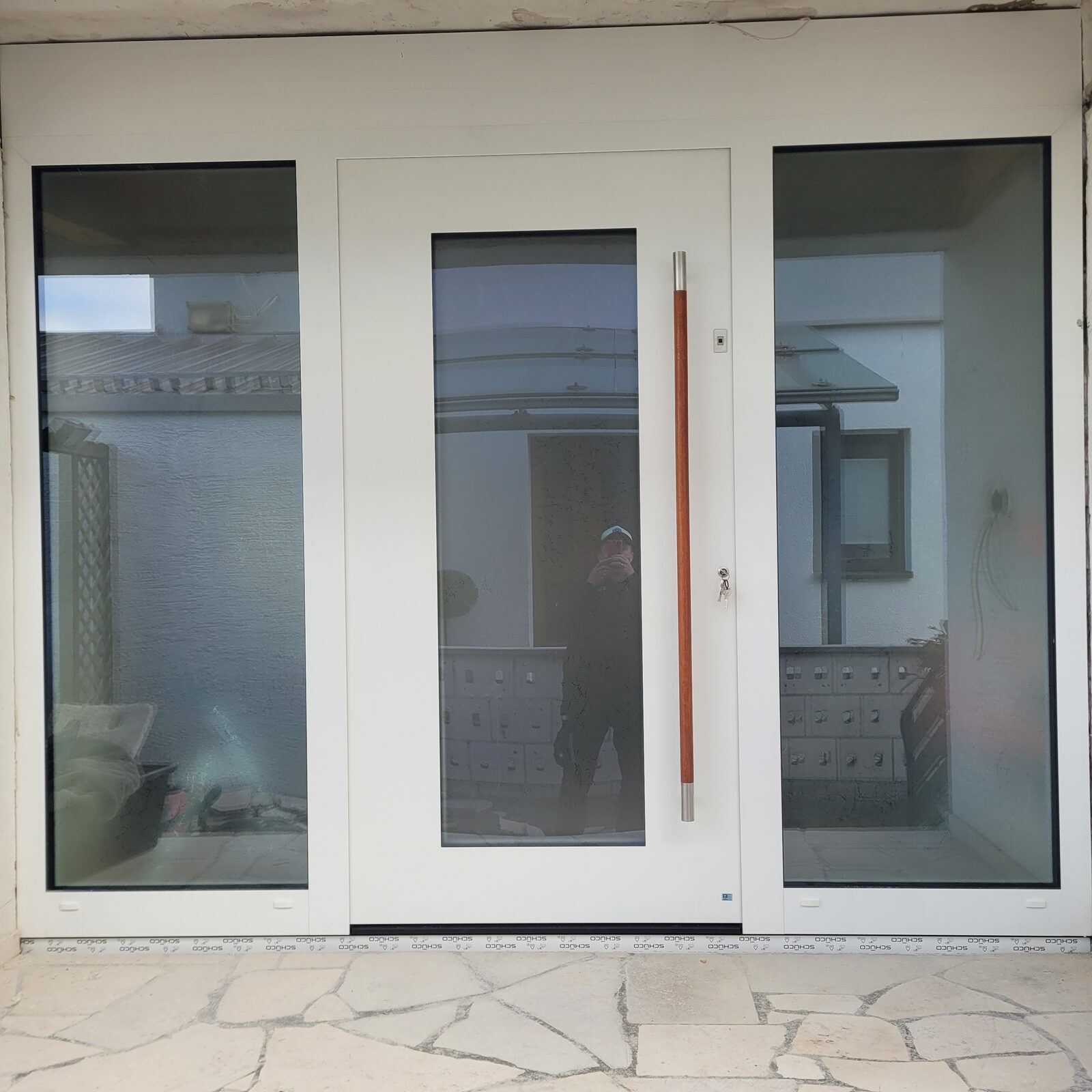 Haustür mit Glas-Seitenteil – Referenz von WB Bauelemente