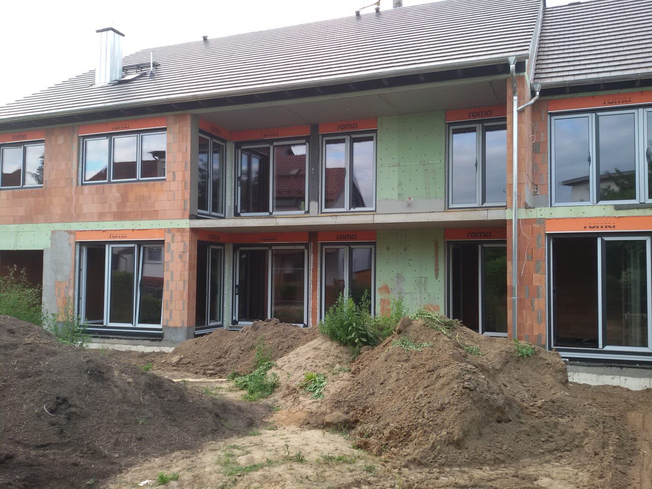 Fensterelemente am Doppelhaus – Referenz von WB Bauelemente